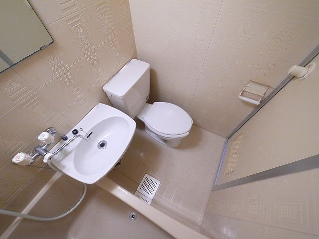 城戸ハイツ東棟のトイレ|シンプルで使いやすいトイレです