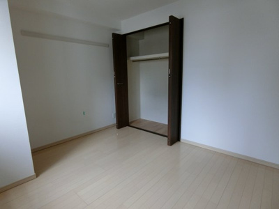 【寝室】 | ヴィラッセ福島