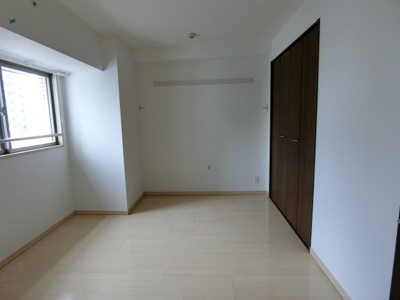 【洋室】 | ヴィラッセ福島