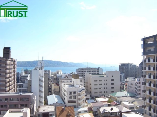 リベール明石弐番館1201の展望|南向きの明るい眺望で淡路島も一望です。
