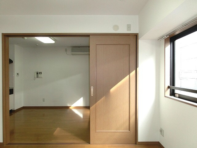 ラクラス田原町の設備|テーブルソファー配置しやすい間取りです