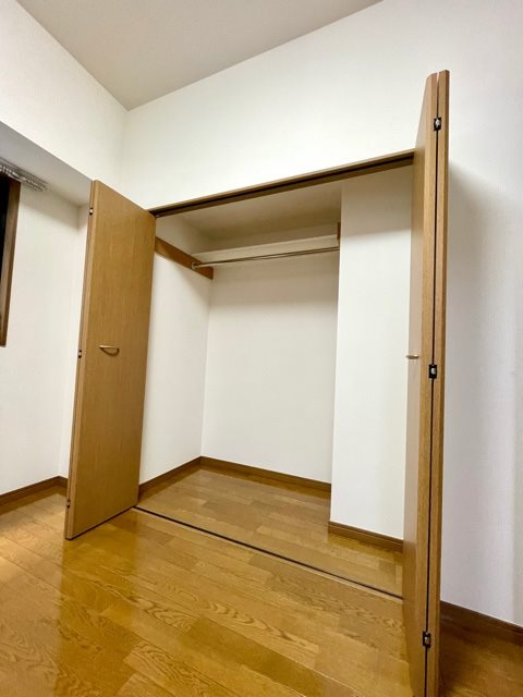 ラクラス田原町の収納|洋室クローゼットです