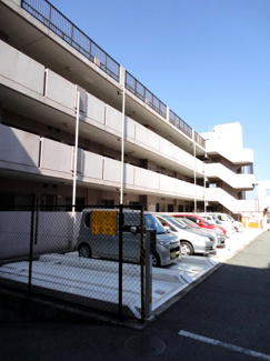 【駐車場】