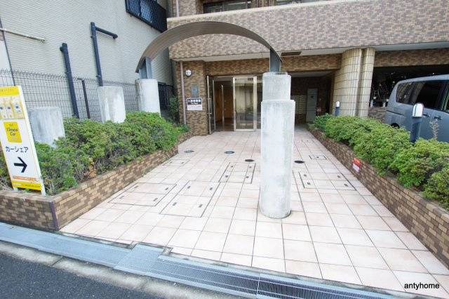 アスリート新大阪Ⅱ　仲介手数料無料のエントランス