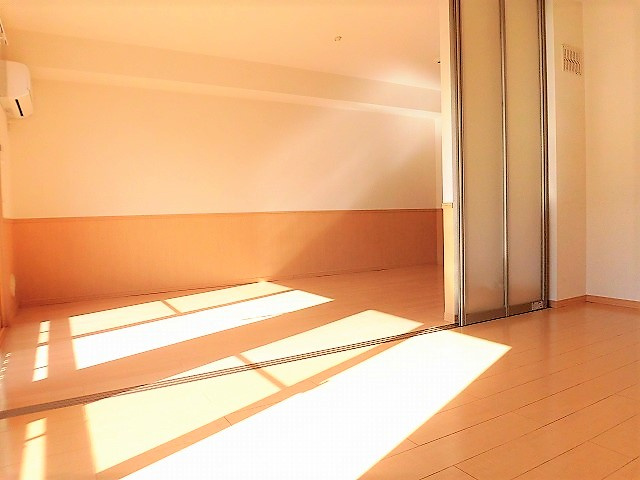ローズコート・H　B棟の居間・リビング
