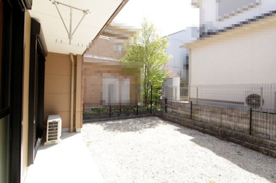 【庭】 | グランドパレス | 簡単な家庭菜園も楽しめるお庭です
