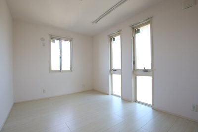 【洋室】 | ファミーユ深井