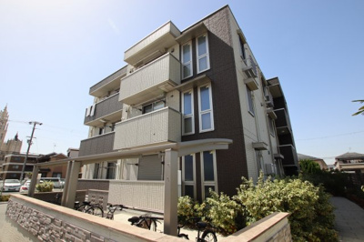 【外観】 | ファミーユ深井