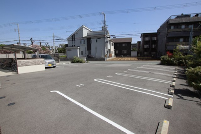 【駐車場】 | ファミーユ深井