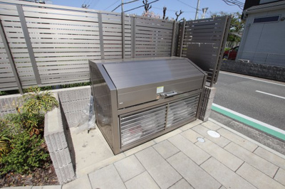 【その他共用部分】 | ファミーユ深井 | 敷地内ゴミ置き場