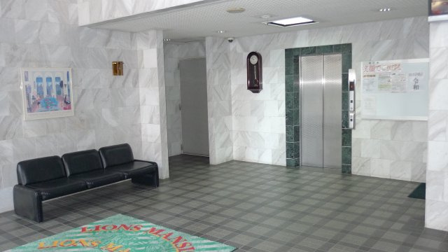 ライオンズマンションサンフラワーのエントランス