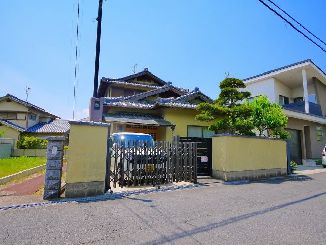 高畑車屋戸建の外観