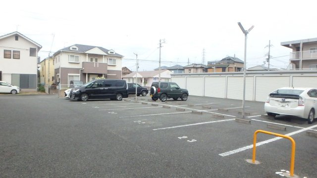 シェ・ラ・ポレールの駐車場