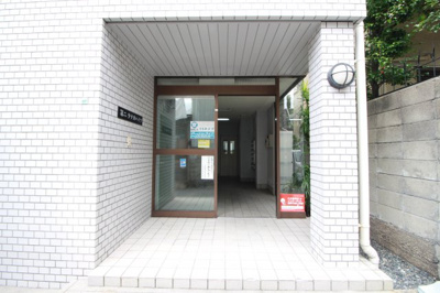 【エントランス】 | 第二田中ハイツ | ゆとりのあるエントランスです