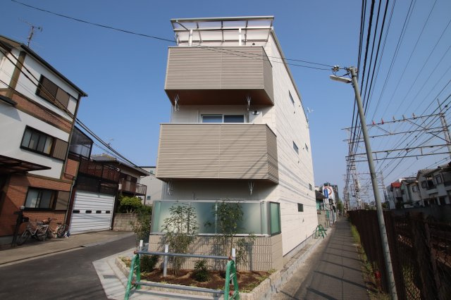 【外観】 | セゾンラトゥール初芝
