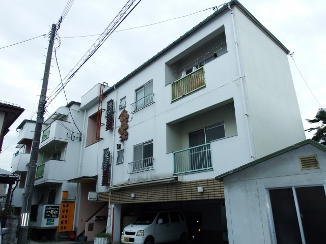 コーポエイトビルの外観