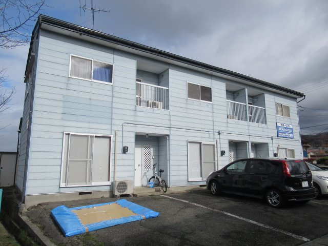 フローレスの駐車場