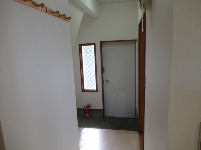 フローレスの玄関