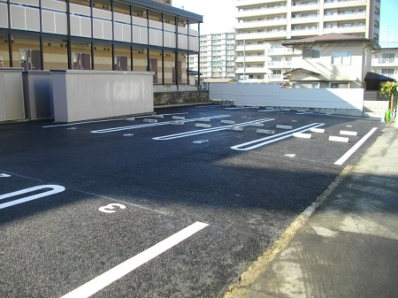 美麗・十日町の駐車場