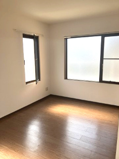 【洋室】 | エンリッチFV号 | 西側の洋室です。窓が多く明るいです。
前回募集時の写真です