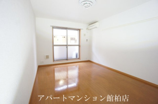 【寝室】 | ルピナス