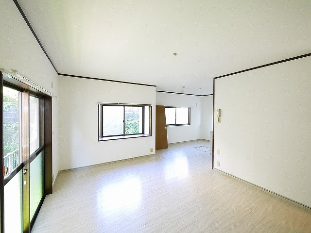 あやめ池北３丁目戸建の居間・リビング