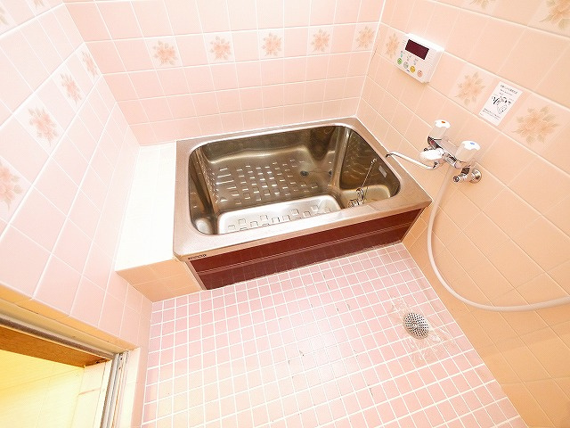 あやめ池北３丁目戸建の浴室