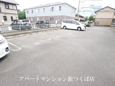 【駐車場】 | シャルマン　Ｃ
