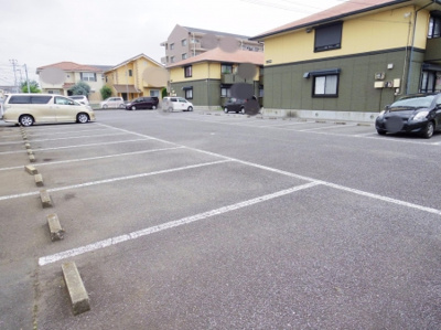 【駐車場】 | ハイカムール松代　G