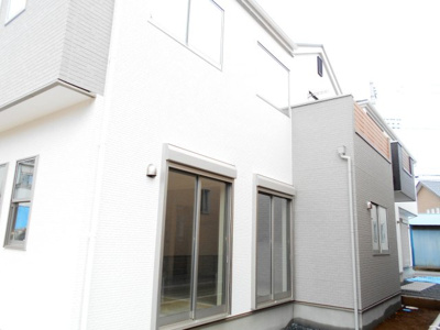 【外観】 | 春日部市　南中曽根　全4棟　3号棟 らすと2棟 | きれいな外観です。