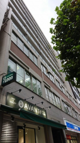 新宿中公ビルグリーンハイツの外観