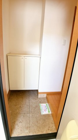 OASIS　SATONAKA　A棟の玄関