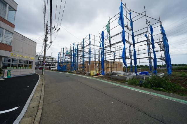 保土ヶ谷区権太坂２丁目全１０棟　新築戸建【成約】の前面道路含む現地写真
