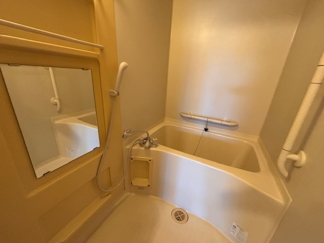 パークヒルズ春日丘の浴室