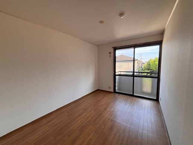 パークヒルズ春日丘の洋室