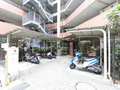 【その他共用部分】 | ヴェーゼント久が原 | バイク置場