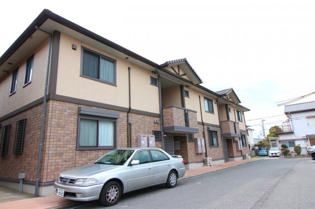 シーショア五色山A棟の駐車場