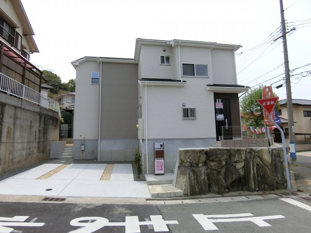 神戸市第8垂水区つつじが丘　新築戸建の外観|大きなおうちです