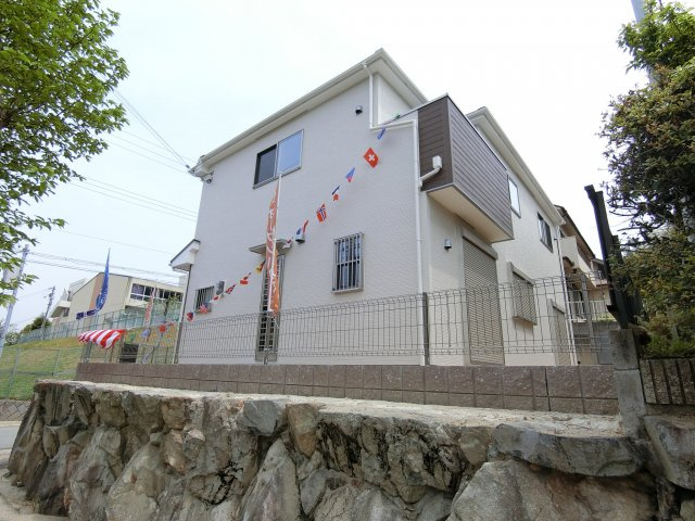 神戸市第8垂水区つつじが丘　新築戸建の外観|建物のファサードがかっこいいです