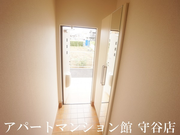 ノーヴァトワーレHの玄関