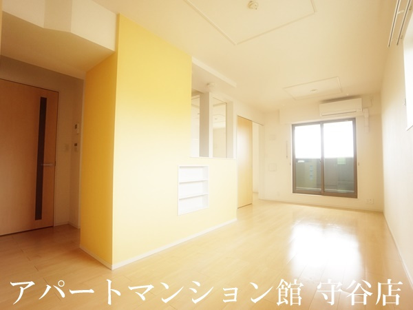 ノーヴァトワーレHの居間・リビング