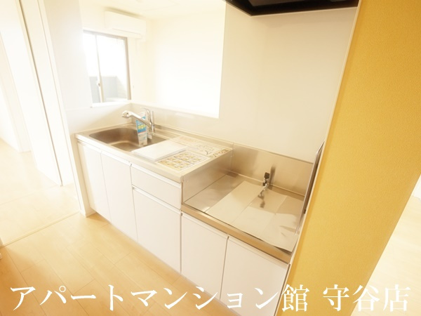 ノーヴァトワーレHのキッチン