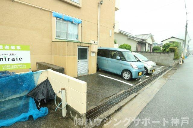 グリーンハイム山口の駐車場