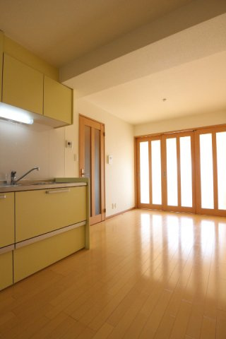 坂上コーポラスの居間・リビング