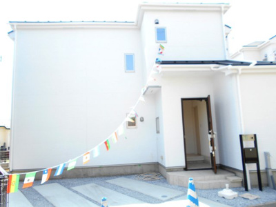 【外観】 | 上尾市(東大宮)　瓦葺　全2棟　2号棟　35坪 | 建物外観を気になさる方へ、見た目の良い物件です。2890から2490万円に価格変更です。