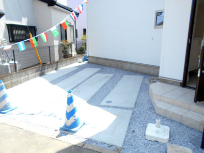 【駐車場】 | 上尾市(東大宮)　瓦葺　全2棟　2号棟　35坪 | 外はこのようになっています。2890から2490万円に価格変更です。
