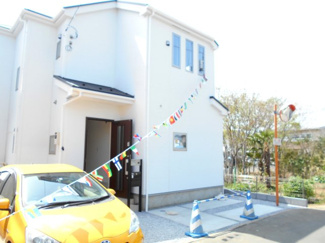 【駐車場】 | 車をお持ちの方に嬉しい駐車場付きの物件です。駐車2台。2990から2590万円に価格変更です。
