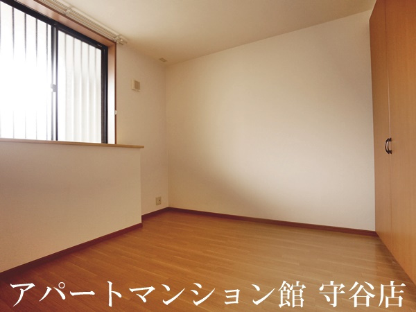 フレンドハウスの玄関