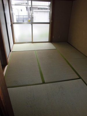 【寝室】 | 湘南ハイツ | 南向きのお部屋です。