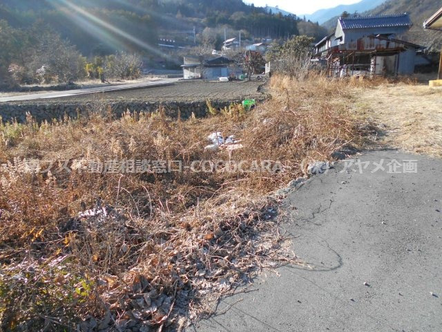 売地の外観|西側状況
現況周辺が畑なので日当たりも良いです♬
